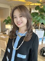 ビーチ(BEACH)&nbsp;ミディアムレイヤー × やわらかヘーゼルベージュ