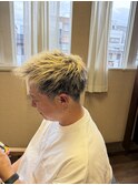 ブリーチカラーハイトーンハイライトツーブロックメンズヘア