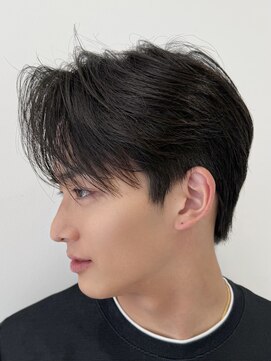 アフロート ギンザ(AFLOAT GINZA) 刈り上げセンターパートニュアンスパーマフェザーパーマ