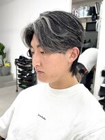 エラ(ELLA)&nbsp;センターパート×ホワイトメッシュ　韓国ヘア