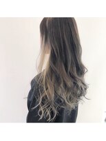 シャンプー 本店(SHAMPOO)&nbsp;インナーカラーで明度差つけて 春らしい柔らかなカラーチェンジ