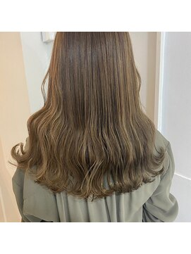 フリティ 大阪西梅田店(friity) ベージュカラー【梅田/大阪/西梅田/北新地】