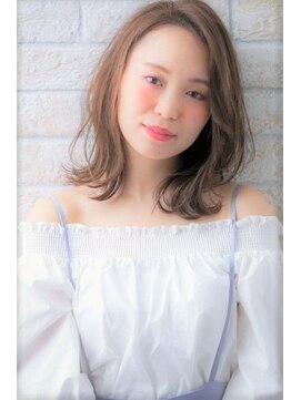 ソア 武蔵小杉(SOAR) 大人ガーリーフェザーバングピンクベージュくせ毛カットボブルフ