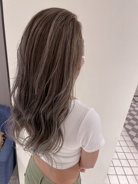 アース オーセンティック 関内店(EARTH Authentic) 20代30代ハイライトバレイヤージュブリーチ立体感透け感