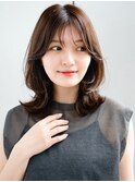 ◯波ウェーブパーマこなれミディアムパーマ薄めバング長めバング
