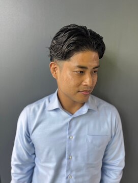 グリーディーフォックス 三軒茶屋(GreedyFOX) 三軒茶屋波巻き/マッシュパーマ/ウルフ/ハイライト<理容室>