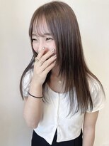 イル(ill)&nbsp;ロングレイヤー　顔周りカット　韓国風