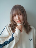 プラスヘアー(plus HAIR)&nbsp;【廣瀬】ホワイトブロンド×ミディアムウルフ