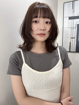 ナービス(NARVIS) 顔まわりカット/レイヤー/ミディアム/くびれ