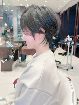 アース 栄店(HAIR&MAKE EARTH) earthショートレイヤーボブミルクティー丸みショートボブ