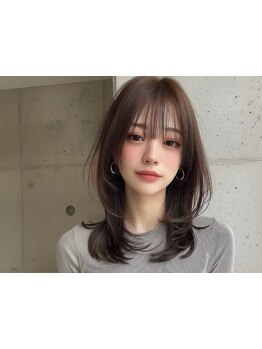 トレンドを押さえたデザインと似合わせカットでこなれ感をプラス♪伸ばしかけの方もオススメ◎渋谷/美容室