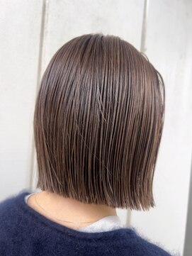 ルーファス 恵比寿 渋谷(Ruufus) 40代50代　ナチュラルなぱつっとボブ　2602