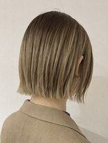 キリ 逗子(kiri)&nbsp;逗子葉山切りっぱなしボブぱつっとボブワンレンケアブリーチY167
