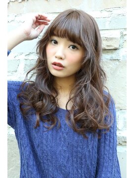 アークイラ(Aquila) 可愛い!触れたくなる質感のフェミニンロング