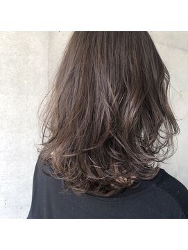 アピッシュ ギンザ(apish ginza) tomoヘア＊ワンメイクで叶う似合わせ透けカラー　透けアッシュ