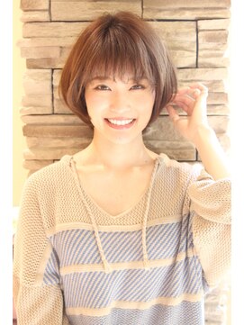 レウナ 外苑前(Reuna) 【３０代・４０代】人気ひし形ショートボブでボリュームアップ