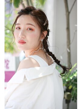 エミュ 天文館店(eMu) グレージュ×ツイン編み込みアレンジ