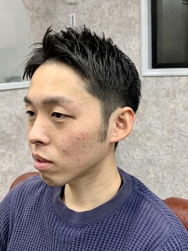 ヘアサロン シュウ 【戸田公園5分/メンズバーバー】刈り上げアップバング