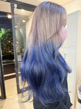 フラム 渋谷(flamme) ホワイトベージュ×ブルー　グラデーションカラー