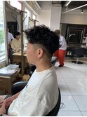 スウィングアップバングツイストスパイラルパーマフェードカット