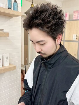 ネオリーブ クーロ メゾン 横浜(Neolive curro Maison) スパイキーショート[メンズ]　ダークアッシュ