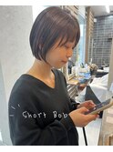 ショートボブ