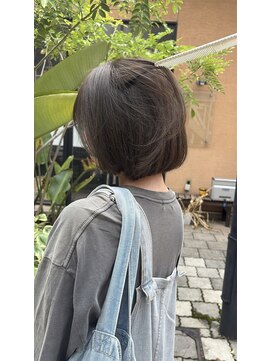 ミント(mint) オリーブグレージュブリーチなしダブルカラーボブ伸ばしかけ