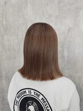 ディーボーイリタ 光の森(D-BOY Lita) ベージュカラー