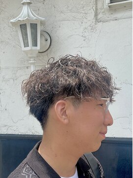 フィアート ヘアドレッシング サロン(Fiato Hairdressing Salon) 縦落ちツイストスパイラル