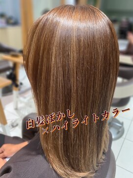 アース 武蔵境店(HAIR & MAKE EARTH) 「隠すから魅せるへ。白髪を味方につける新提案」