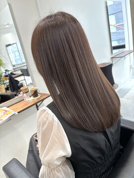 キニ(KINI) 透明感　落ち着いた柔らかいブラウン