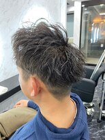 アオアクア 新越谷店(AO-AQUA)&nbsp;グレーハイライト,メンズ,アップバング,立体感,短髪,大人ヘア