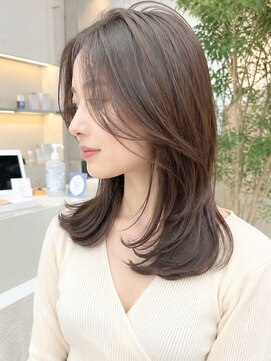 バックス(BUCKS) 透明感シアーブラウン/レイヤーカット/ナチュラル