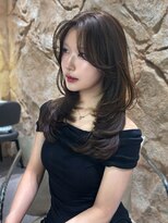 シティ オモテサンドウ(CITY omotesando)&nbsp;ワンカールレイヤー ハッシュカット グレージュカラー