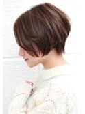 30代、40代人気 黒髪でも可愛くお手入れ簡単ニュアンスショート