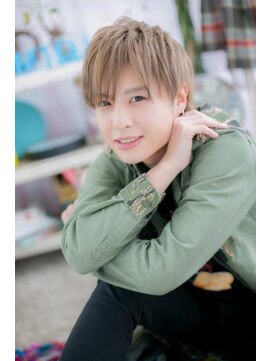 ヘアアンドビューティー ミック(Hair & Beauty miq) ホワイトグレージュのシースルー韓国マッシュc1