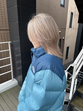 シオ ヘアー デザイン(Sio. hair design) ホワイトブロンド