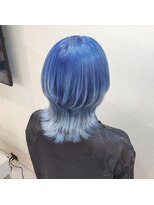 フェイブ(Fave) ブルー×シルバーのウルフカット