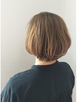 ファーチ(Fir-chi) くすみすぎない大人ベージュ