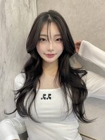 ルームバイシー 新宿(Loom. by Sea)&nbsp;黒髪ネビージュ × レイヤースタイル