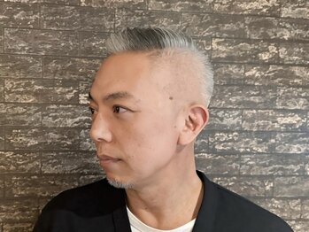 スウェル 七隈四ツ角店(SWELL)の写真/【七隈駅徒歩1分】忙しいビジネスマンの方に上質なカットやシェービングでワンランク上の清潔感を。