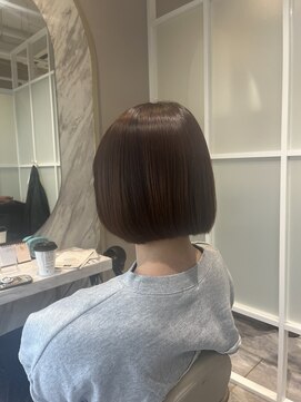 トッカ 高槻店(tocca) レイヤーぱっつんボブ×ベージュカラー