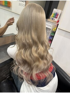 ラピス 横浜(Lapis) ブロンドベージュブリーチカラーシールエクステ