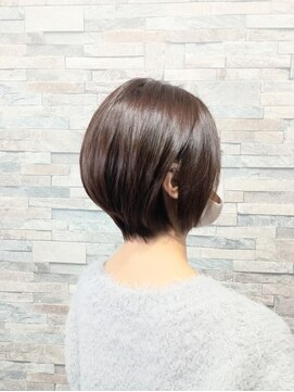 ヴィソップ(V.S.O.P) 【白髪ぼかし】ふんわりに魅せる大人女性のショートボブ