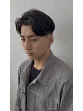 リロウ 大井町(Rellow) センターパート×テーパーフェード