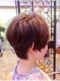 フェミニンな大人ショート