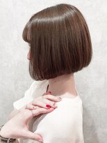 イール(iIIL) 【iIIL hair lounge】シンプルボブ　ミニボブ　ベージュ　高崎