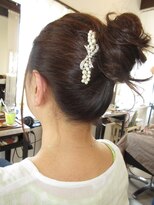 コア フィール ア デイ(COIFFURE A DAY)&nbsp;【見附今町】M3D簡単ねじりアップ