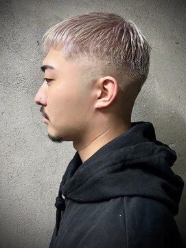 ビンゴ(BINGO) 927栗色バイカラーツーブロック刈り上げボウズブロンドヘア