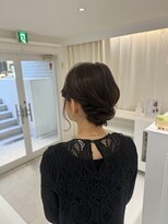 モカラ バイ レーコ(mokara by REKO)&nbsp;シニヨンアレンジ